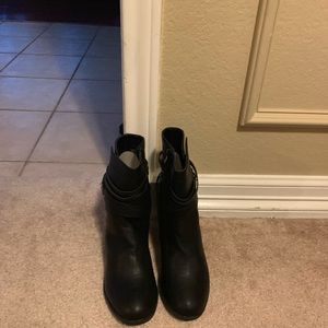 Olivia Miller- Black Newton Booties